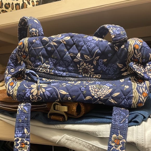 QK Blue Floral Quilted Bag - Picture 8 of 10